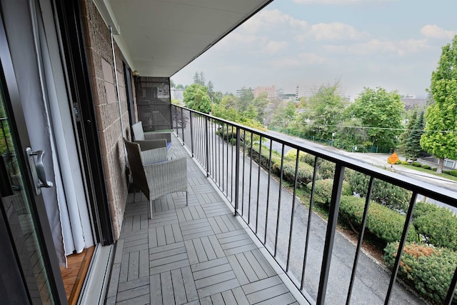 136 E Rockwood Blvd Unit 201, Spokane, WA 99202 - view of balcony