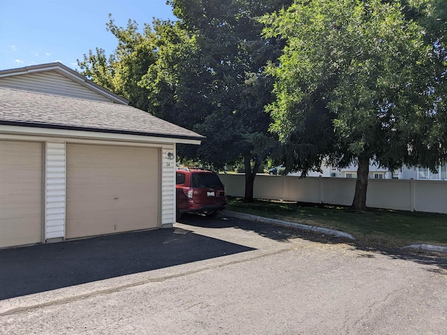 7878 N Wilding Dr Unit 14, Spokane, WA 99208 - view of garage
