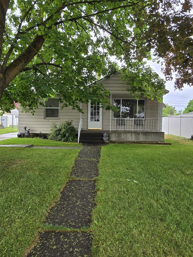 1304 E Hoffman Ave, Spokane, WA 99207 - view of front of property featuring a porch