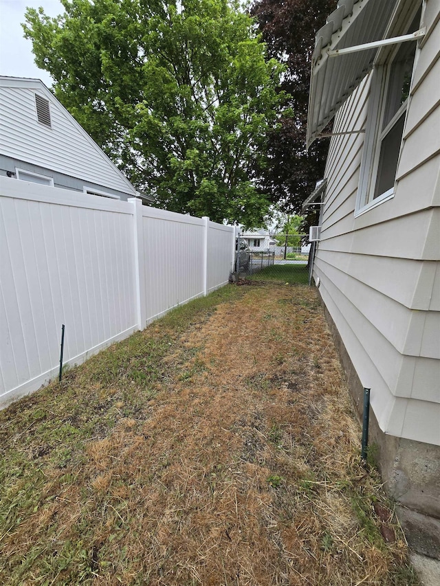1304 E Hoffman Ave, Spokane, WA 99207 - view of yard