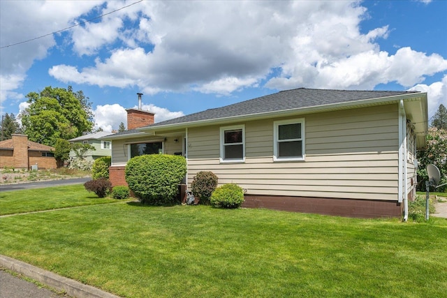 4218 N E St, Spokane, WA 99205 - view of front of home with a front yard