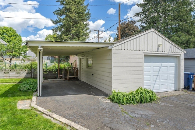 4218 N E St, Spokane, WA 99205 - garage featuring a detached garage