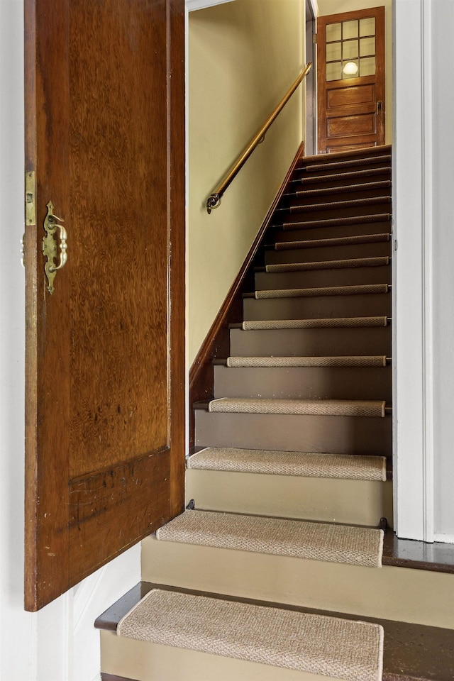 1732 W 14th Ave, Spokane, WA 99204 - view of staircase