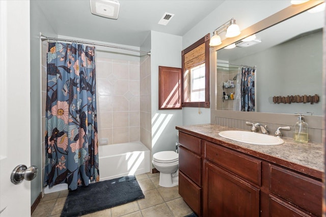 2215 N 8th St, Cheney, WA 99004 - full bathroom featuring vanity, tile patterned floors, toilet, and shower / bath combination with curtain