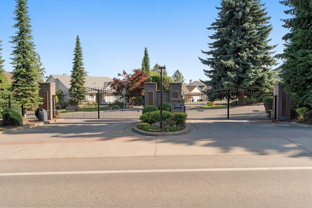 8904 E Boardwalk Ln, Spokane, WA 99212 - view of front of property with a gate and a residential view
