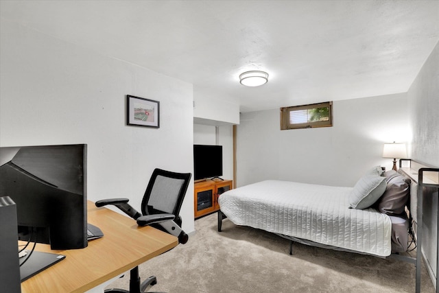 1419 E Glass Ave, Spokane, WA 99207 - carpeted bedroom with a desk