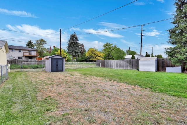 1419 E Glass Ave, Spokane, WA 99207 - view of yard
