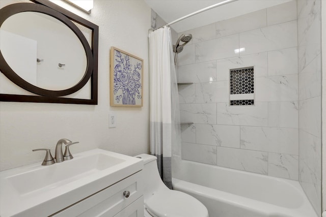 1419 E Glass Ave, Spokane, WA 99207 - bathroom featuring vanity, shower / bath combo, and toilet