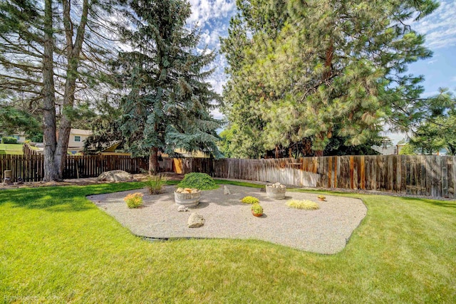 4112 E 11th Ave, Spokane, WA 99202 - view of yard featuring a patio