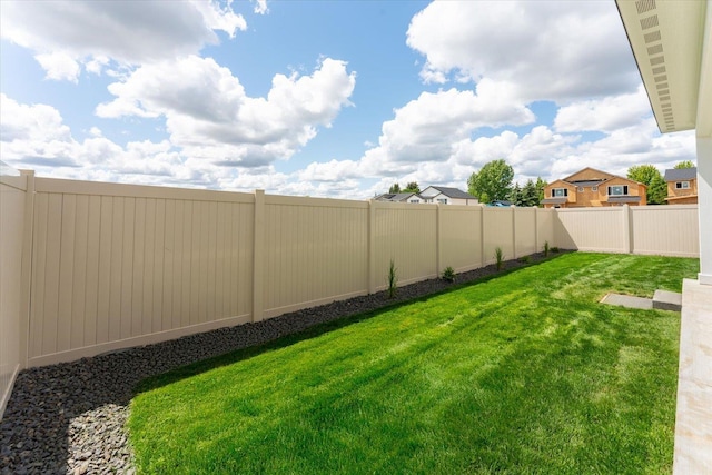 2077 W Walker Ave, Spokane, WA 99208 - view of yard