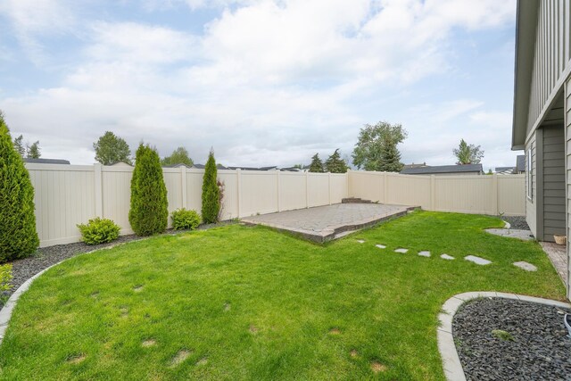 2026 W Parkway Ct, Spokane, WA 99208 - view of yard with a patio area