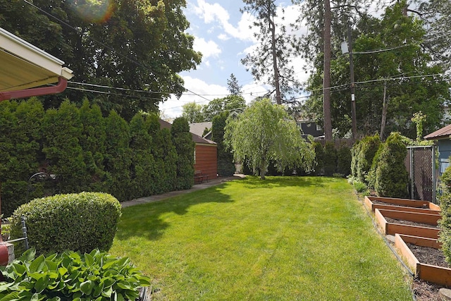 417 W 26th Ave, Spokane, WA 99203 - view of yard with a vegetable garden