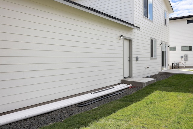 6217 E 11th Ave, Spokane Valley, WA 99212 - view of home's exterior with a yard
