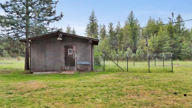 2111 W Mason Rd, Deer Park, WA 99006 - view of outbuilding featuring a gate