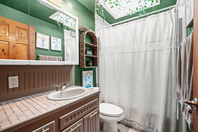 6721 N Washington St, Spokane, WA 99208 - bathroom with vanity and curtained shower