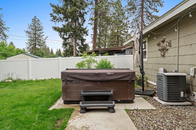 6721 N Washington St, Spokane, WA 99208 - view of yard with a hot tub