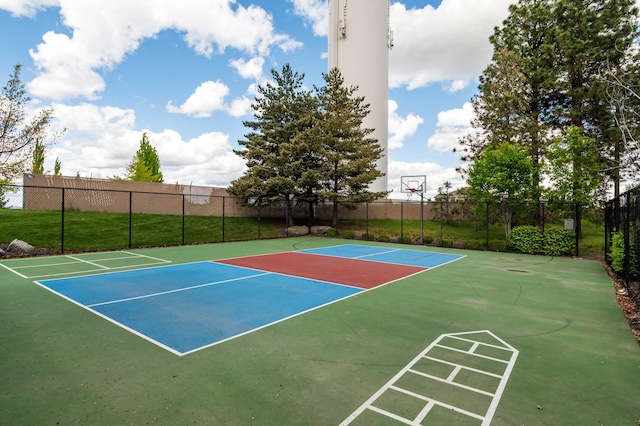 7203 S Tangle Heights Dr, Spokane, WA 99224 - view of sport court with community basketball court
