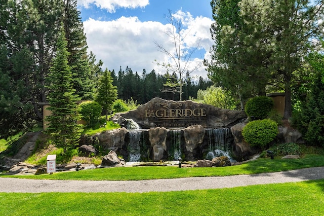 7203 S Tangle Heights Dr, Spokane, WA 99224 - community / neighborhood sign featuring a lawn