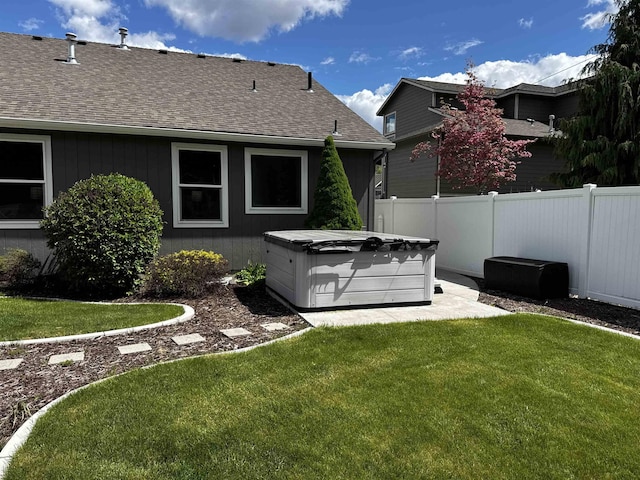 1602 S Canyon Woods Ln, Spokane, WA 99224 - view of yard with a hot tub