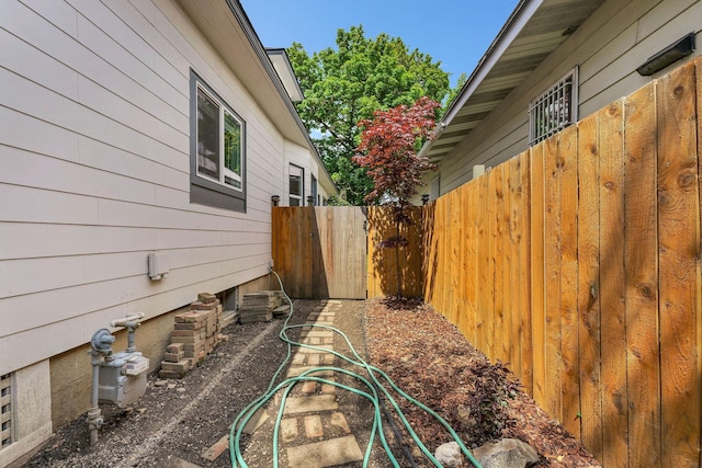 2305 W Sharp Ave, Spokane, WA 99201 - view of yard