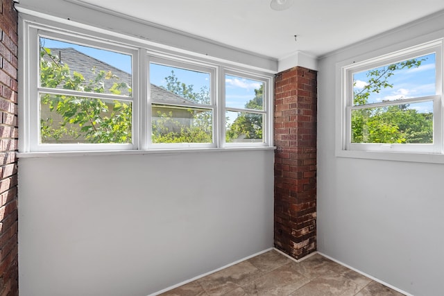 2417 W Euclid Ave, Spokane, WA 99205 - unfurnished room with baseboards