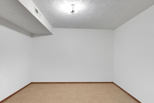 4921 W Londale Ct, Spokane, WA 99208 - walk in closet with light carpet