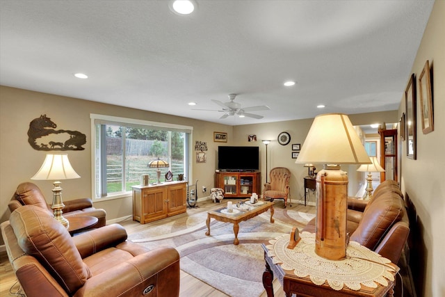 4921 W Londale Ct, Spokane, WA 99208 - living area with light wood-style floors, baseboards, recessed lighting, and ceiling fan
