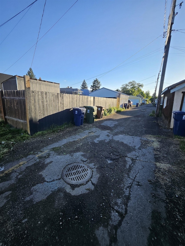 2524 W Dean Ave, Spokane, WA 99202 - view of asphalt alley