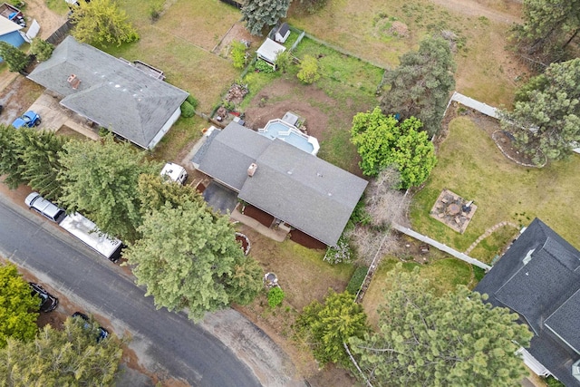 122 E Circle Dr, Newport, WA 99156 - aerial view of property and surrounding area