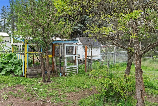 122 E Circle Dr, Newport, WA 99156 - view of poultry coop