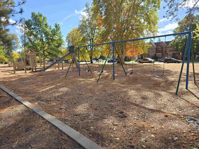 405 S Coeur Dalene St Unit 11, Spokane, WA 99201 - view of community play area