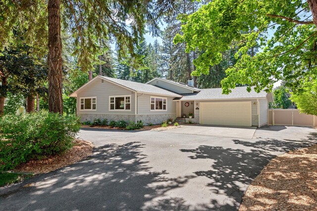 9887 N Circle Dr, Hayden, ID 83835