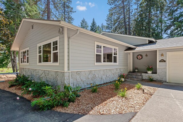 9887 N Circle Dr, Hayden, ID 83835