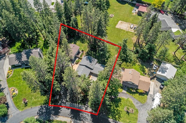 9887 N Circle Dr, Hayden, ID 83835