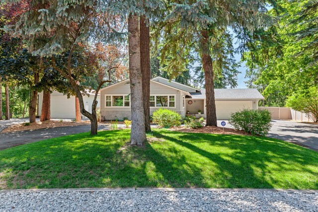 9887 N Circle Dr, Hayden, ID 83835