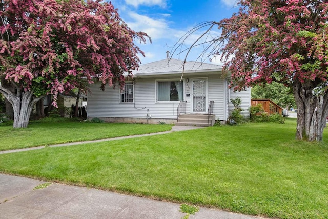 2029 E Sharp Ave, Spokane, WA 99202 - view of front of property with a front lawn