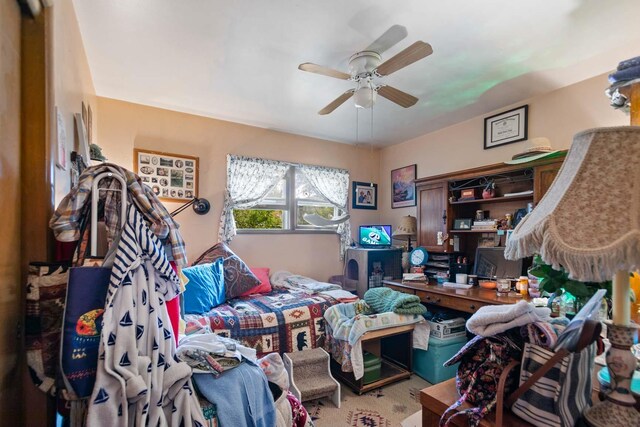 2029 E Sharp Ave, Spokane, WA 99202 - carpeted bedroom featuring ceiling fan