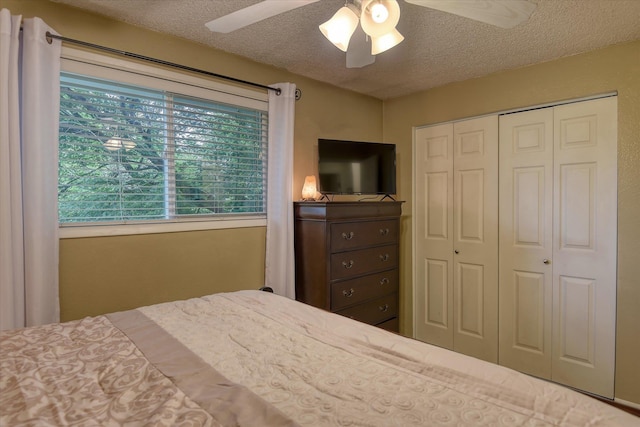 1829 S Glenrose Rd, Spokane, WA 99223 - bedroom with a ceiling fan, a closet, and a textured ceiling