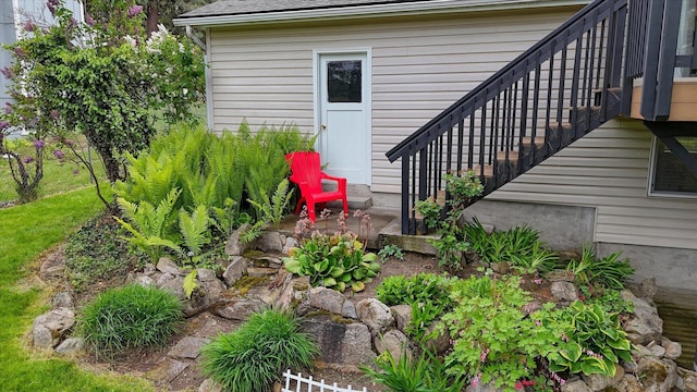 1829 S Glenrose Rd, Spokane, WA 99223 - view of yard featuring stairs