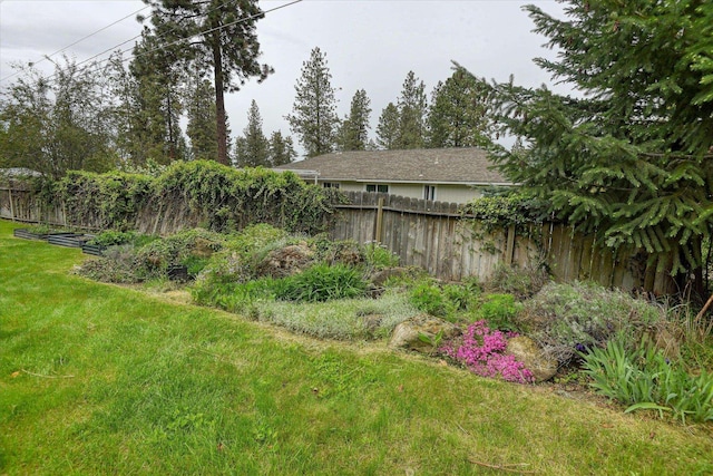 1829 S Glenrose Rd, Spokane, WA 99223 - view of yard