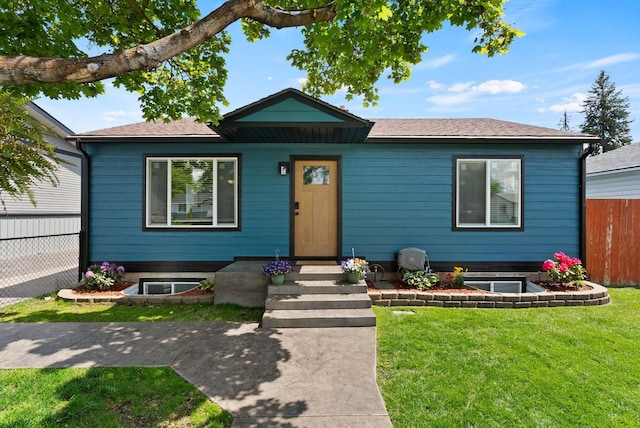 2924 N Smith St, Spokane, WA 99207 - bungalow-style home with roof with shingles