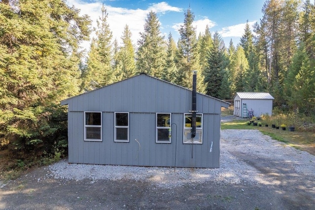 300 Duck Ln, Newport, WA 99156 - view of outdoor structure featuring a forest view