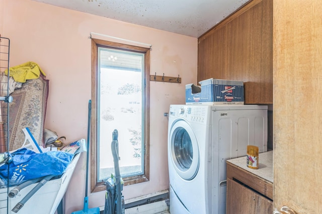 4004 W Taft Dr, Spokane, WA 99208 - laundry room featuring washer / dryer