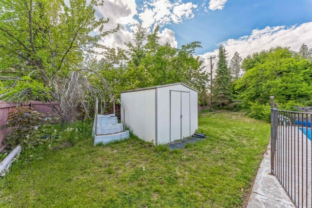 4004 W Taft Dr, Spokane, WA 99208 - view of yard