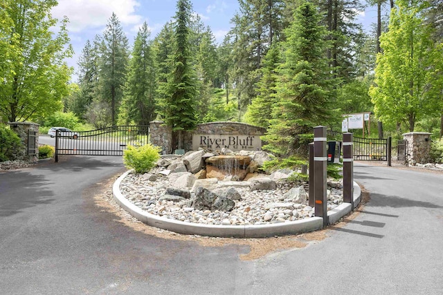 16510 N Brannon Ln, Spokane, WA 99208 - community sign featuring a gate