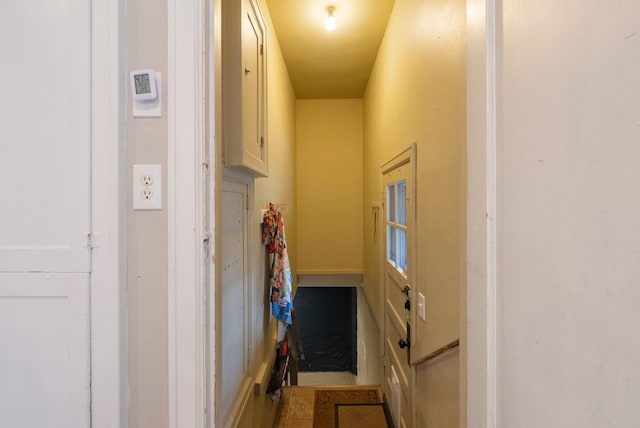 918 W 18th Ave, Spokane, WA 99203 - hall with baseboards