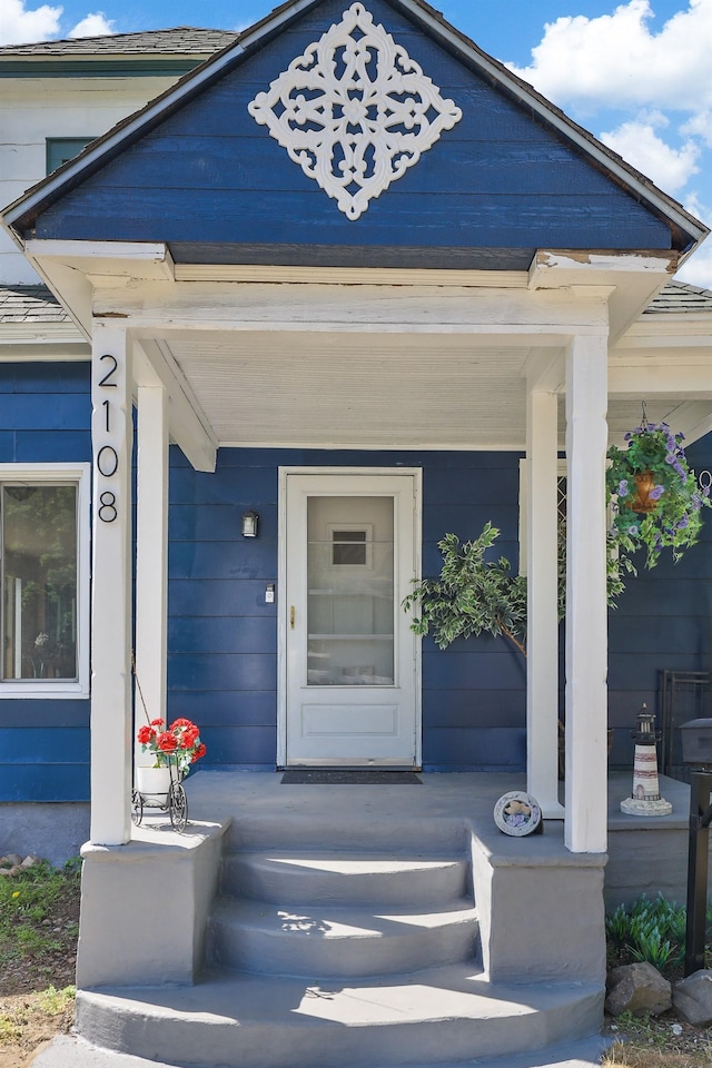 2108 E Pacific Avenue 2110E Pacific Ave Spokane, Wa 99202, Spokane, WA 99202 - property entrance featuring a porch