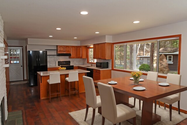 17614 N Palomino Rd, Colbert, WA 99005 - dining space with dark wood-type flooring and recessed lighting