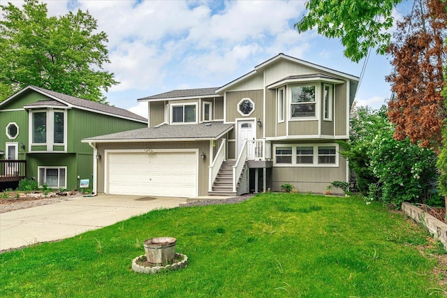 3815 E 19th Ave, Spokane, WA 99223 - split foyer home featuring concrete driveway, a front lawn, and a shingled roof