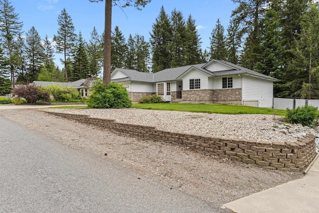 525 Quail Loop, Newport, WA 99156 - ranch-style house featuring brick siding